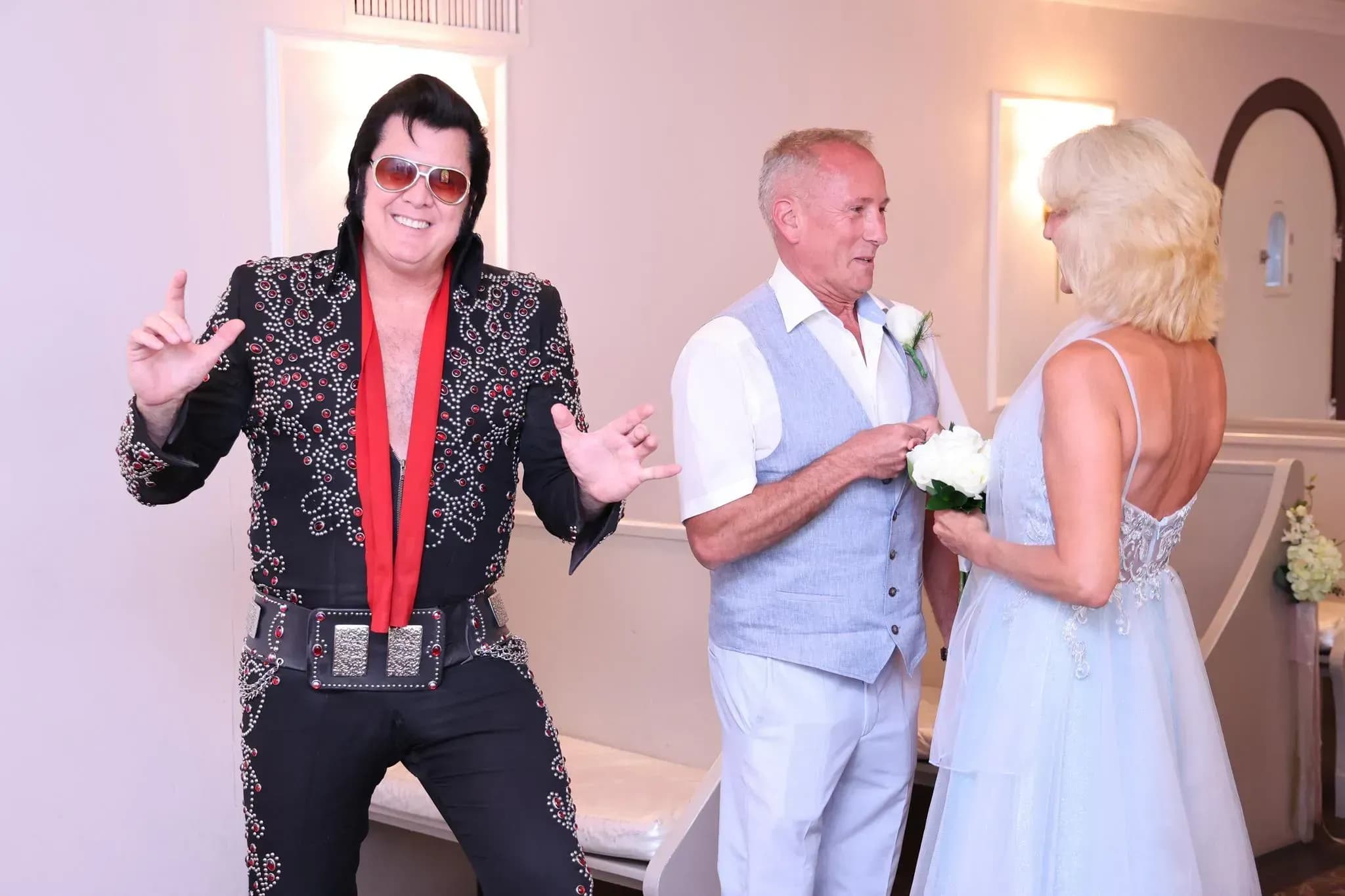 Ist eine Hochzeit mit Elvis in Las Vegas in Europa anerkannt?